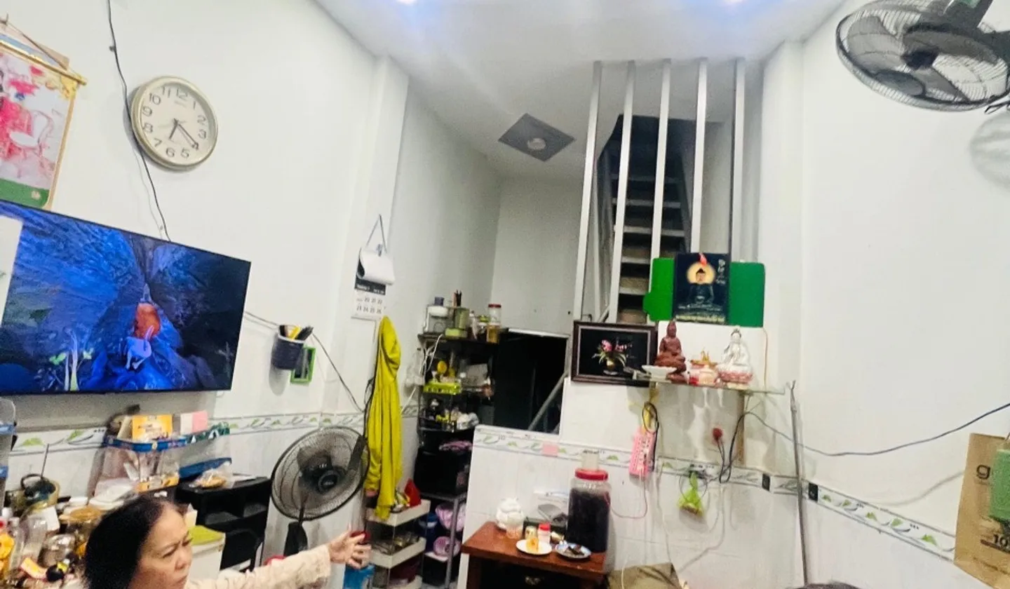 Nhà góc 2 tầng giá hời gần chợ Bùi Văn Ngữ... Bán nhà riêng tại Tân Thới Hiệp, Hồ Chí Minh 01