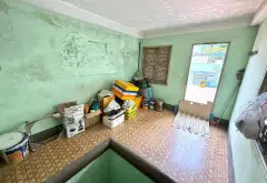 - Kết cấu: 1 Trệt, 1 Lửng, 1 Lầu, sân thượng BTCT kiên cố, 2PN, có thể làm thêm PN. - Vị trí: Hẻm... Bán nhà riêng tại Chợ Lớn, Hồ Chí Minh 07