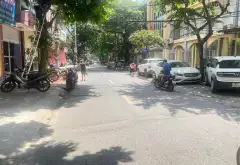 Bán nhà mặt phố Nguyễn Viết Xuân, 46.5m², mặt tiền rộng 4.9m đang cho thuê 17 triệu, giá 20 tỷ... Bán nhà mặt phố tại Hà Đông, Hà Nội 01