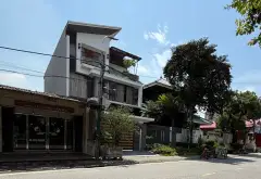 Hiếm có biệt thự triệu đô, nội thất gỗ xịn, vị trí đắc địa... Bán nhà mặt phố tại Văn Giang, Hưng Yên 01