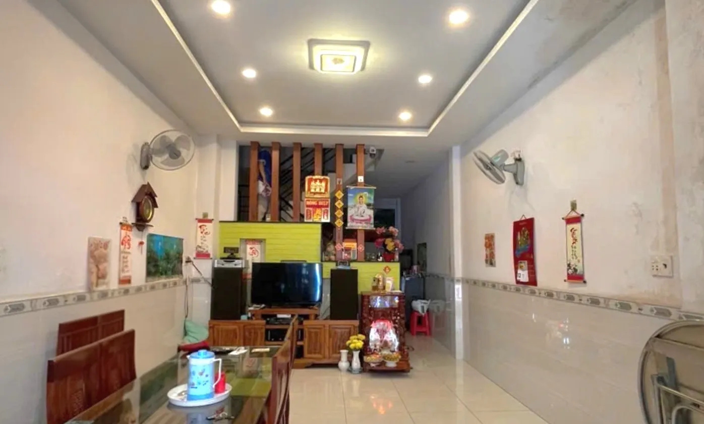 BÁ.N NHÀ ĐẸP SÁT LÊ VĂN QUOI - NGÃ TƯ 4 XÃ - BTCT - HẺM XE HƠI - ( 4X14M )... Bán nhà riêng tại Bình Trị Đông, Hồ Chí Minh 01