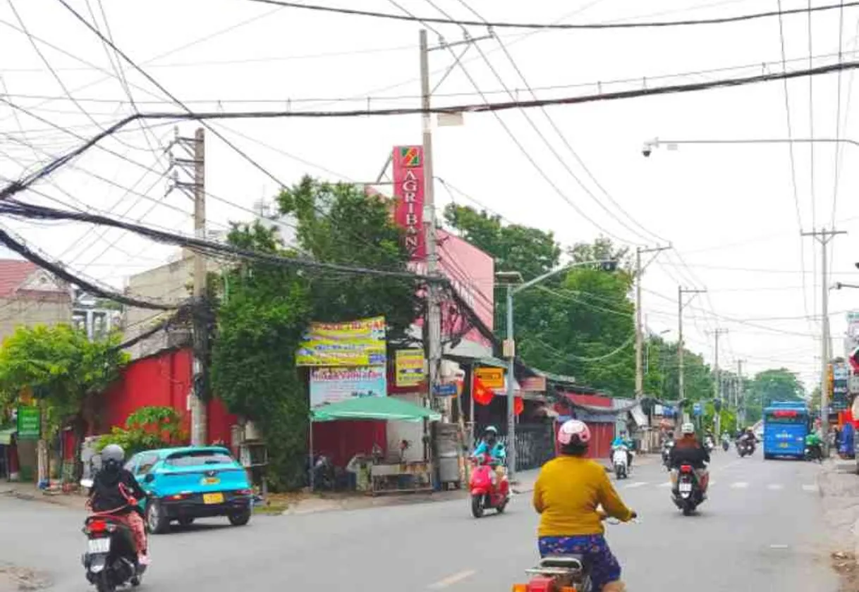 Cơ hội hiếm có sở hữu nhà 3 tầng, xe hơi vào tận nơi, giá tốt tại Quận 12... Bán nhà riêng tại An Phú Đông, Hồ Chí Minh 01