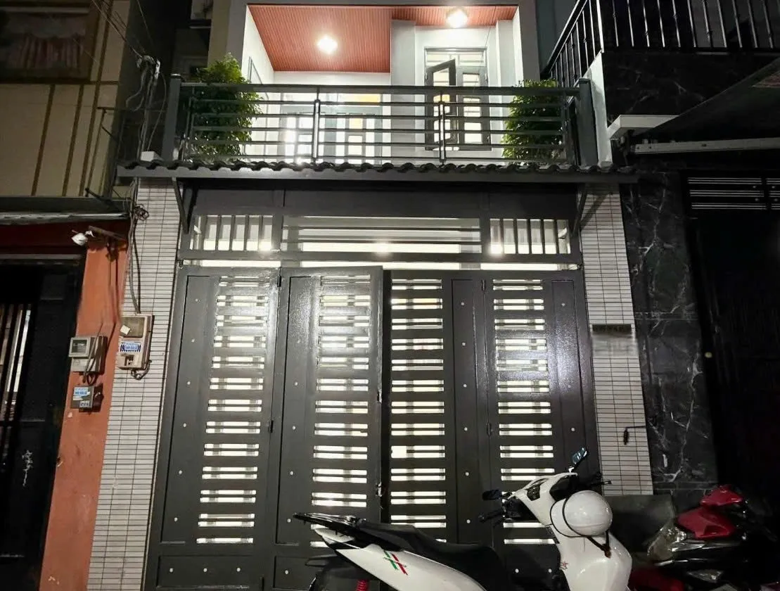 5 TỶ NHỈNH-NHÀ ĐÚC 3 TẤM 4X16M GỒM 4 PHÒNG NGỦ 3WC SÂN SAU PHƠI ĐỒ THOÁNG MÁT—CÁCH NHÀ THỜ BÌNH... Bán nhà riêng tại Bình Tân, Hồ Chí Minh 01