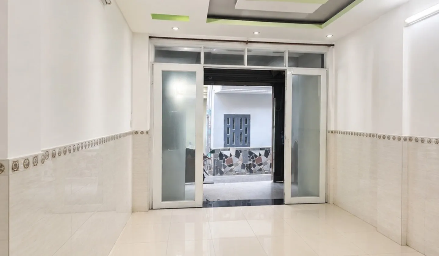 Nhà 4 tầng Bùi Thế Mỹ, không gian rộng, tiện nghi đầy đủ... Bán nhà riêng tại Bảy Hiền, Hồ Chí Minh 01