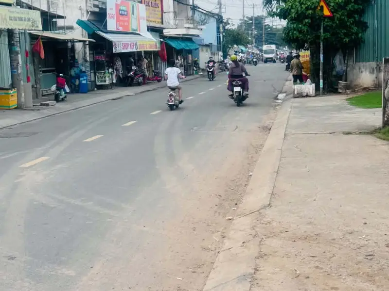 BÁN NHÀ LÔ GÓC MẶT TIỀN CHỢ ÔNG TRÁC ĐƯỜNG THỊ TRẤN TÂN HIỆP HÓC MÔN 1 TRỆT 2 LẦU XÂY 2024 GIÁ 5 TỶ... Bán nhà mặt phố tại Hóc Môn, Hồ Chí Minh 01