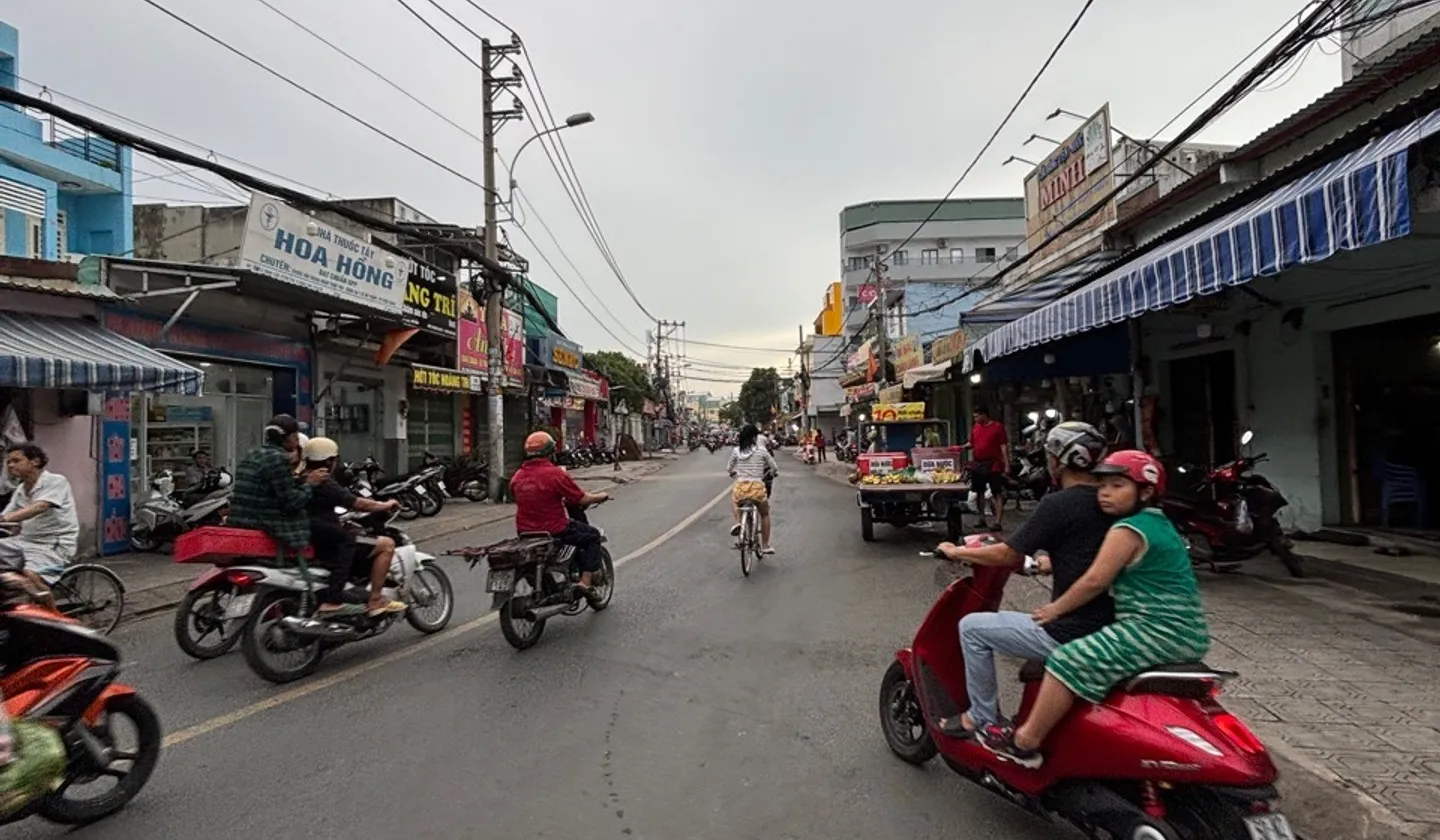 Bán nhà riêng 3 tầng 4 phòng ngủ tại Lê Đình Cẩn, Quận Bình Tân, diện tích 80m2... Bán nhà riêng tại Tân Tạo, Hồ Chí Minh 01
