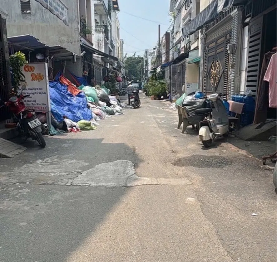 🏡 BÁN NHÀ LIÊN KHU 4-5 BÌNH TÂN
👉DT:55 M2(4 ×14)
👉 HẺM XE TẢI – TIỀM NĂNG 2 MẶT TIỀN... Bán nhà riêng tại Bình Tân, Hồ Chí Minh 01