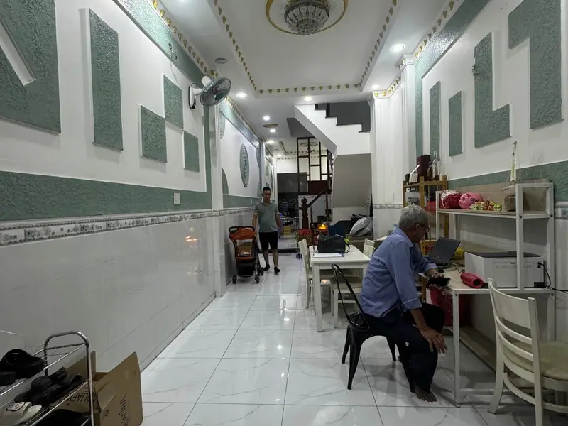 Cơ hội sở hữu nhà 4 tầng kiên cố tại Quận 8 giá chỉ hơn 6 tỷ... Bán nhà riêng tại Phú Định, Hồ Chí Minh 01