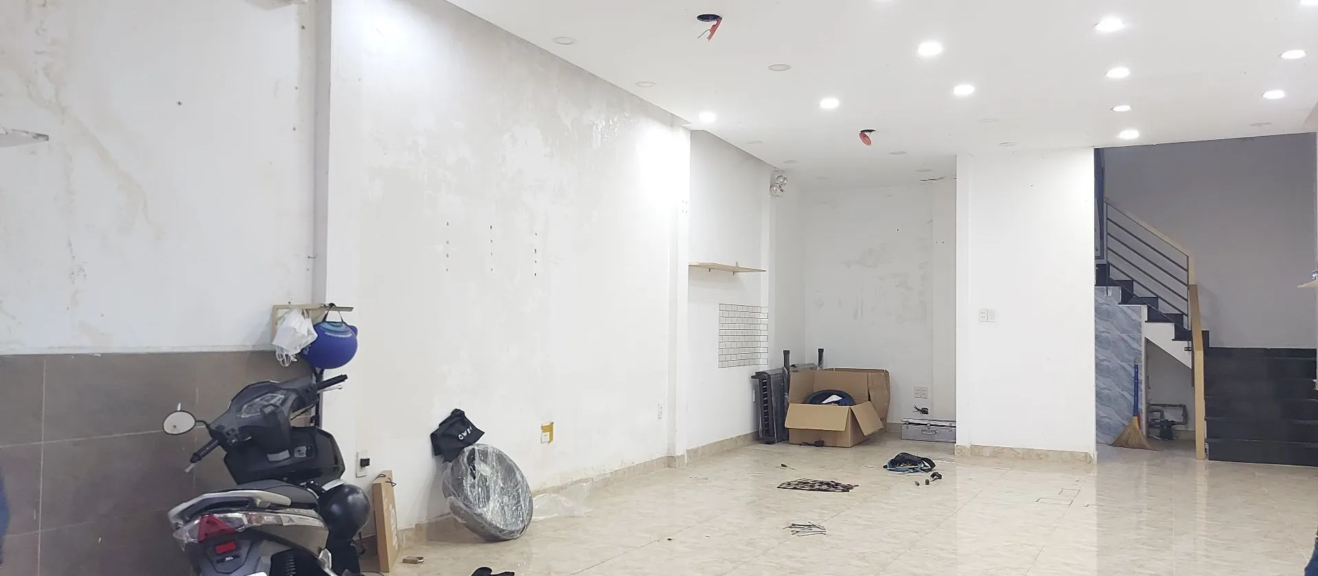 Nhà giá miềm ngay Trung Tâm sài Gòn Đại lộ Võ Văn Kiệt ,hẻm đẹp, quận 1 diện tích 55m2 giá 8ty... Bán nhà riêng tại Cầu Ông Lãnh, Hồ Chí Minh 01