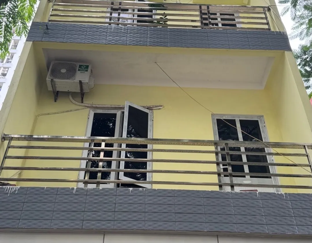 Bán nhà riêng 3 tầng khu Tái định cư Thạch Bàn, diện tích 44m2, mặt tiền 4.3m, giá 16.5 tỷ... Bán nhà riêng tại Long Biên, Hà Nội 01