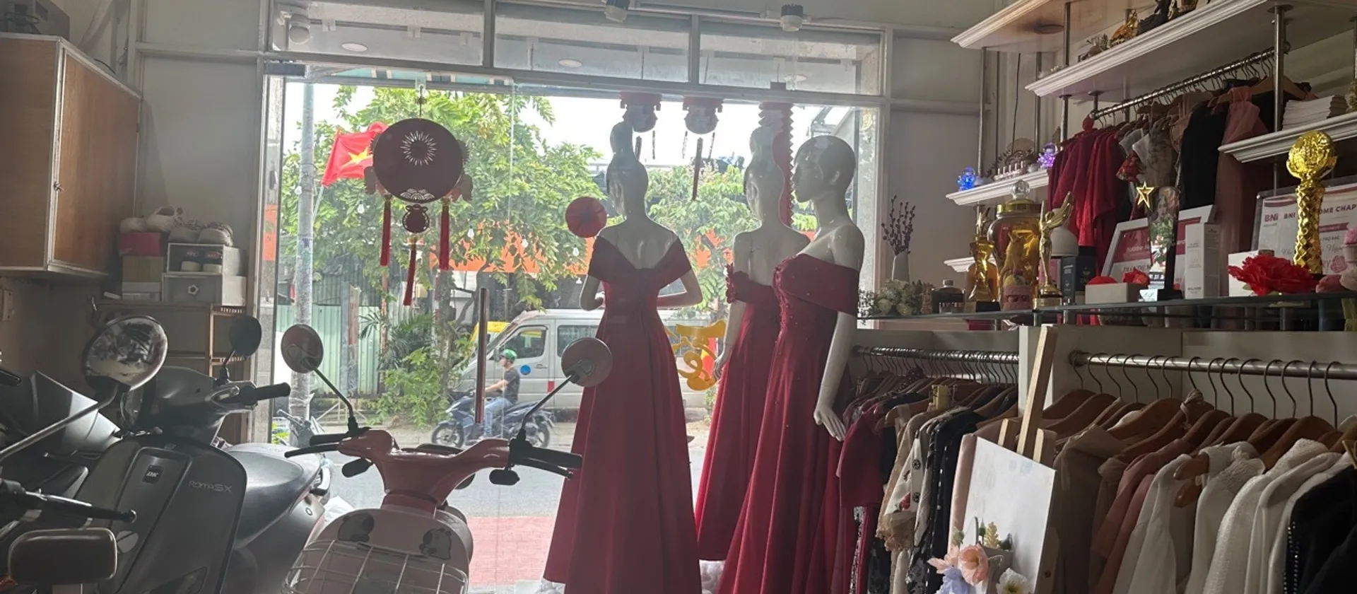 BÁN NHÀ MẶT TIỀN ĐƯỜNG SONG HÀNH
CHÀO GIÁ 10,6 TỶ... Bán nhà mặt phố tại Đông Hưng Thuận, Hồ Chí Minh 01