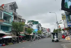 Giảm Sâu 2Tỷ,Mặt tiền kinh doanh đa ngành có thang máy tự khai thác 1,2Tỷ/Năm Sát bên Phan Đăng Lưu... Bán nhà mặt phố tại Bình Lợi Trung, Hồ Chí Minh 01