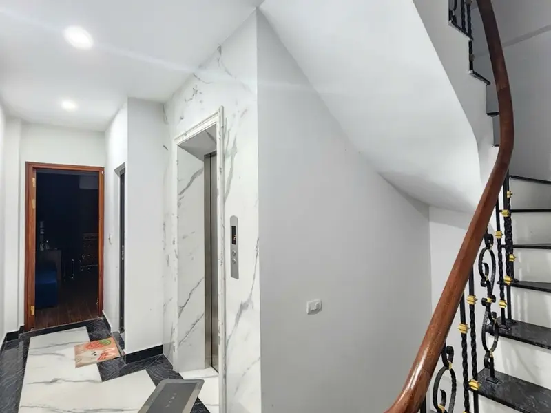 B. Nhà 6 tầng thang máy siêu đẹp tại Hoàng Mai, HN ở và kinh doanh, 55m2, MT 3.6m, giá chào 19.2 tỷ... Bán nhà riêng tại Tương Mai, Hà Nội 01
