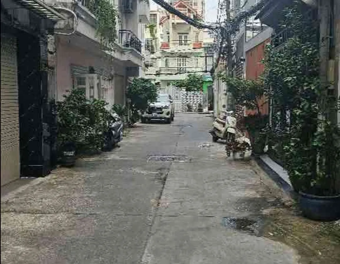 Nhà 4 tầng sang trọng, xe hơi vào tận nhà giữa trung tâm Quận 7... Bán nhà riêng tại Tân Thuận, Hồ Chí Minh 01