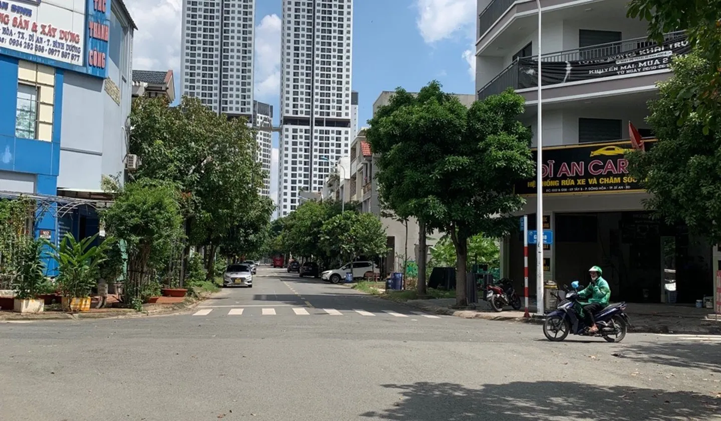 Nhà 4 tầng rộng rãi khu Quảng Trường Xanh, Đông Hòa, TP HCM... Bán nhà mặt phố tại Đông Hòa, Hồ Chí Minh 01
