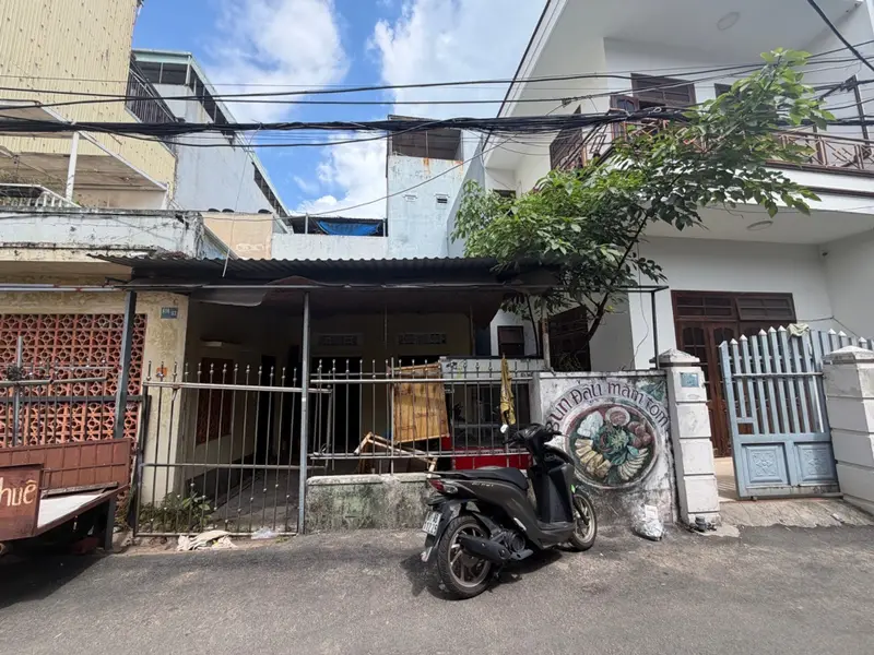 BÁN ĐẤT TẶNG NHÀ C4 ĐƯỜNG Ô TÔ 4M DŨNG SĨ THANH KHÊ — DIỆN TÍCH RỘNG — GIÁ ĐẦU TƯ... Bán nhà riêng tại Thanh Khê, Đà Nẵng 01