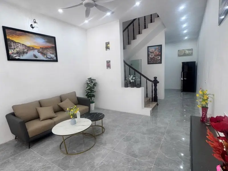 Nhà 3 tầng mới xây, rộng 57.6m², vị trí thuận tiện tại Nguyễn van linh phúc lơi long biên... Bán nhà riêng tại Phúc Lợi, Hà Nội 01