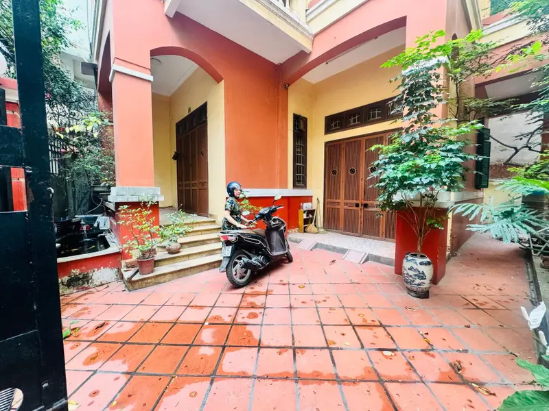 Bán nhà riêng 3 tầng diện tích 120 m2 tại phường Tây Hồ, Hà Nội... Bán nhà riêng tại Tây Hồ, Hà Nội 01