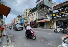 Nhà 2 tầng hot tại Trung tâm Q.10 giá chỉ 5.4 tỷ... Bán nhà riêng tại Hòa Hưng, Hồ Chí Minh 08
