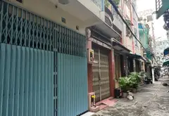 🏠 Diện tích: 4,8m x 3,5m Hẻm 3,5m sạch. 🏗️ Kết cấu: 3 tầng 🛏️ Phòng khách, 2 phòng ngủ, 3 WC ✨... Bán nhà riêng tại An Đông, Hồ Chí Minh 03