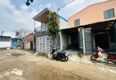🌷🌴Nhà Xuân Thới Sơn Mua 1 Nhà Thành 2 Nhà + Nội thất trong nhà gỗ xịn để lại hết!!! Chỉ 4,3 Tỷ... Bán nhà riêng tại Xuân Thới Sơn, Hồ Chí Minh 02