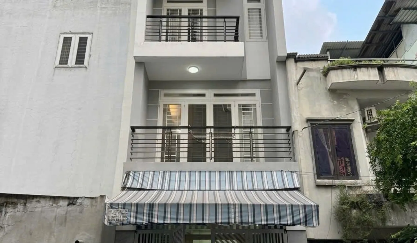 Nhà mặt phố 4 tầng 6PN phường Tân Thuận, giá hời 9 tỷ... Bán nhà mặt phố tại Tân Thuận, Hồ Chí Minh 01