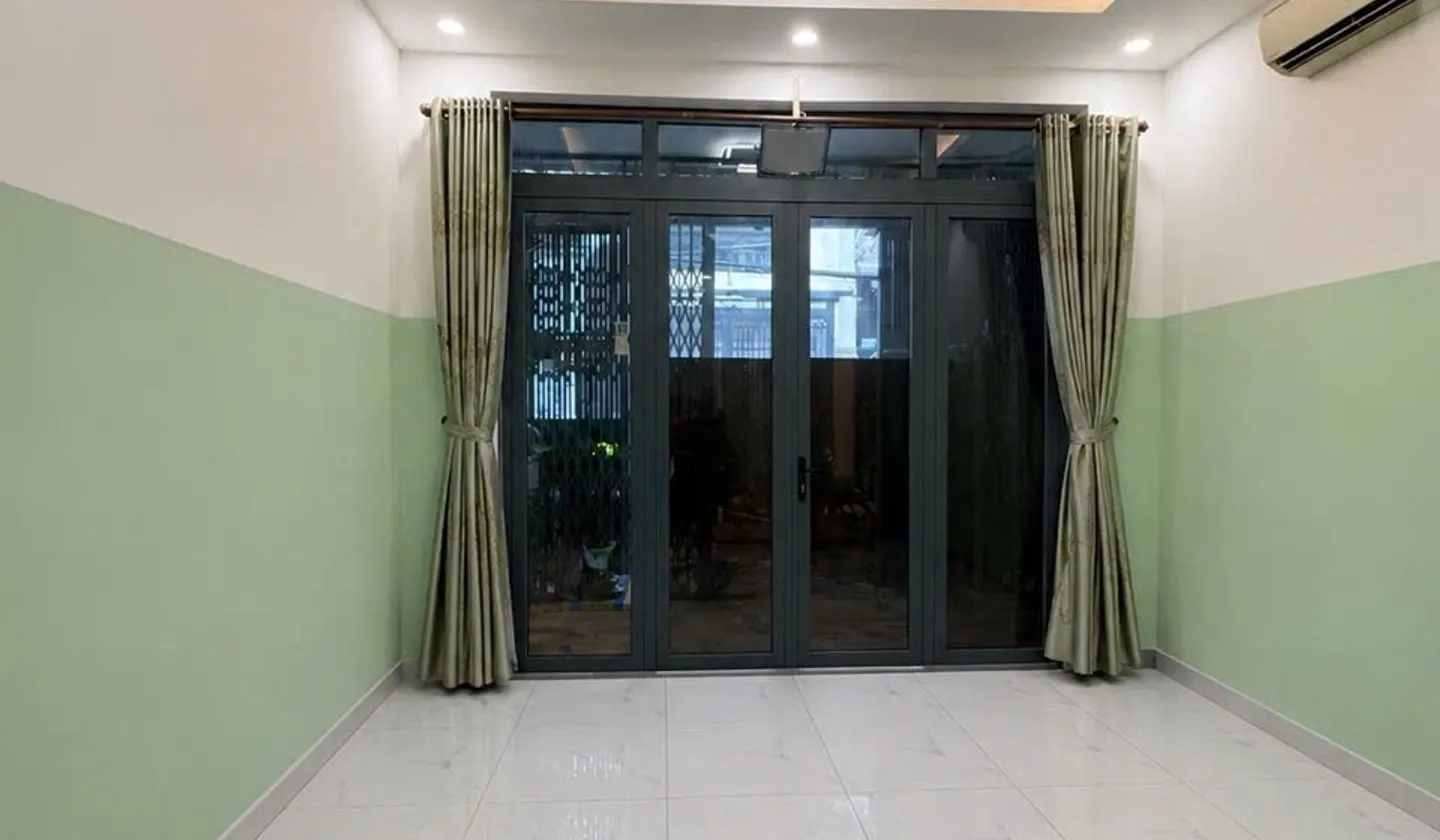 Cơ hội hiếm có sở hữu nhà 2 tầng vị trí chiến lược giá chỉ 4.35 tỷ... Bán nhà riêng tại Bình Trị Đông, Hồ Chí Minh 01