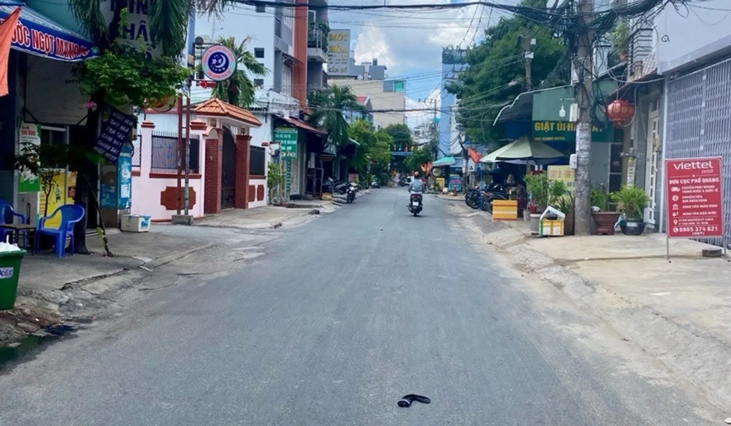 Nhà Mặt Tiền 8M, 4 tầng, 5 phòng ngủ, hẻm ô tô tại quận Tân Bình... Bán nhà riêng tại Tân Sơn, Hồ Chí Minh 01