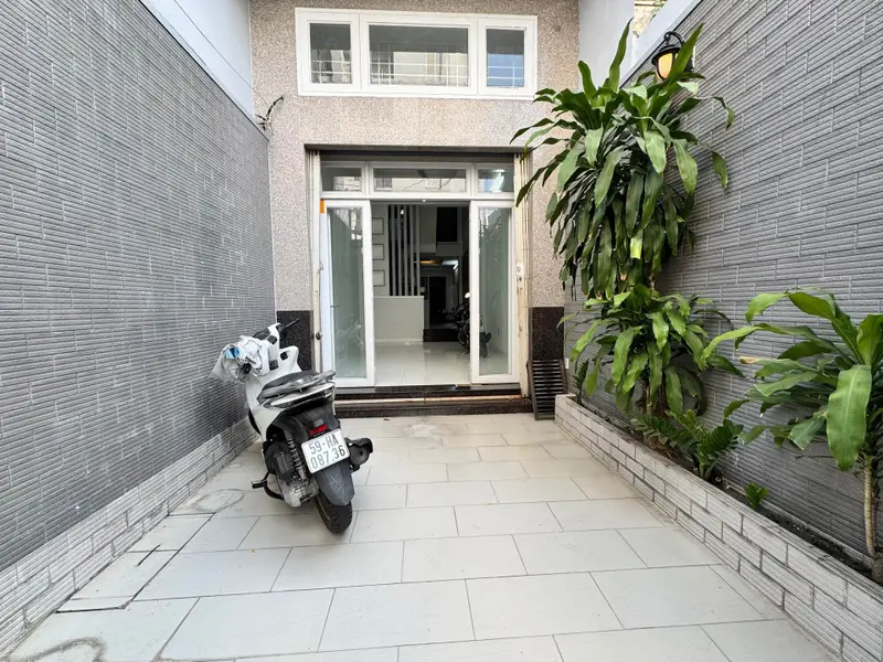 Bán nhà riêng 4 tầng 66m2 tại phường 2 quận 10, đường rộng 10m, pháp lý rõ ràng... Bán nhà riêng tại Hòa Hưng, Hồ Chí Minh 01