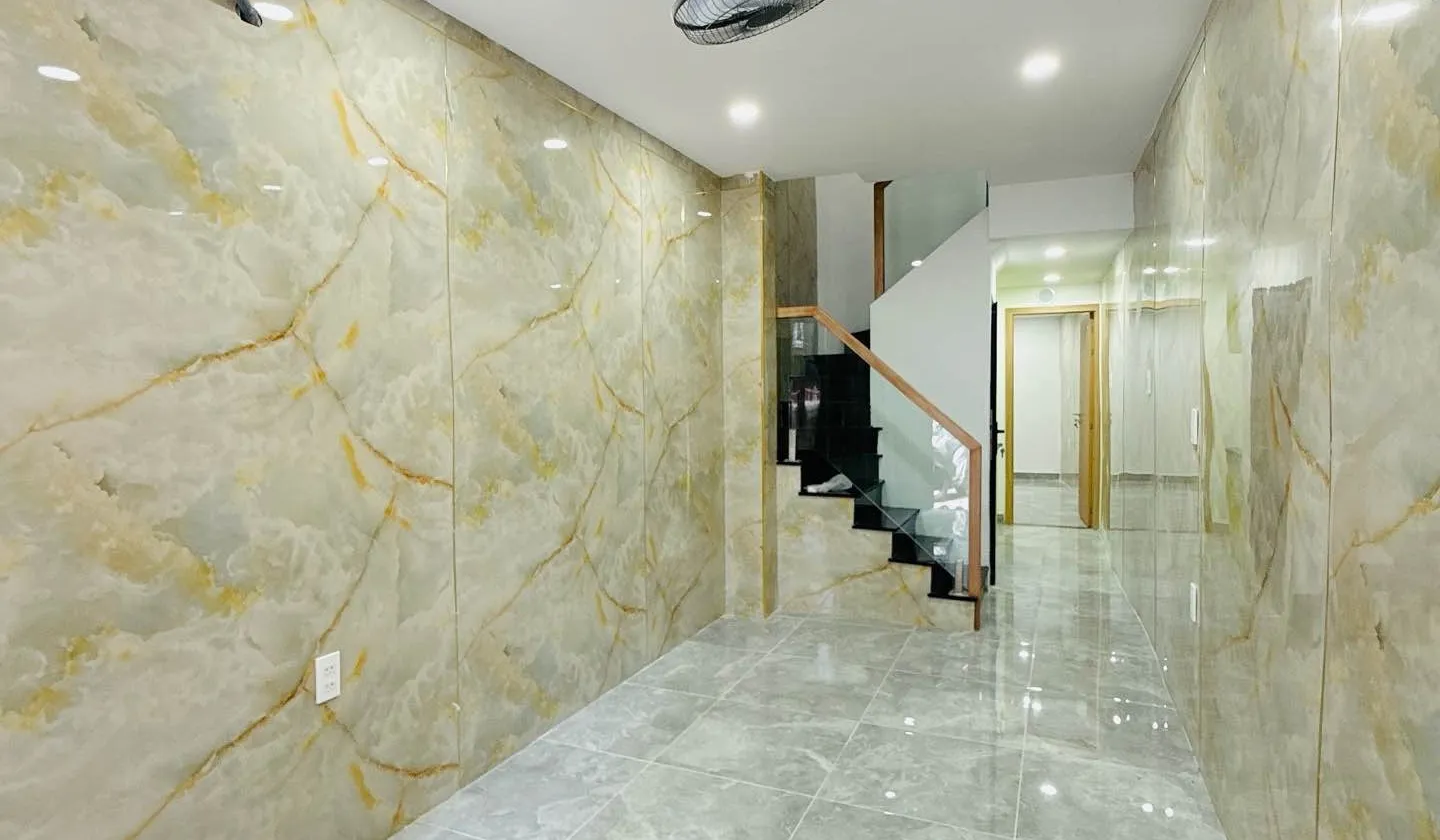 Nhà 2 tầng giá sốc gần trung tâm, chỉ 4.38 tỷ... Bán nhà riêng tại Cầu Kiệu, Hồ Chí Minh 01
