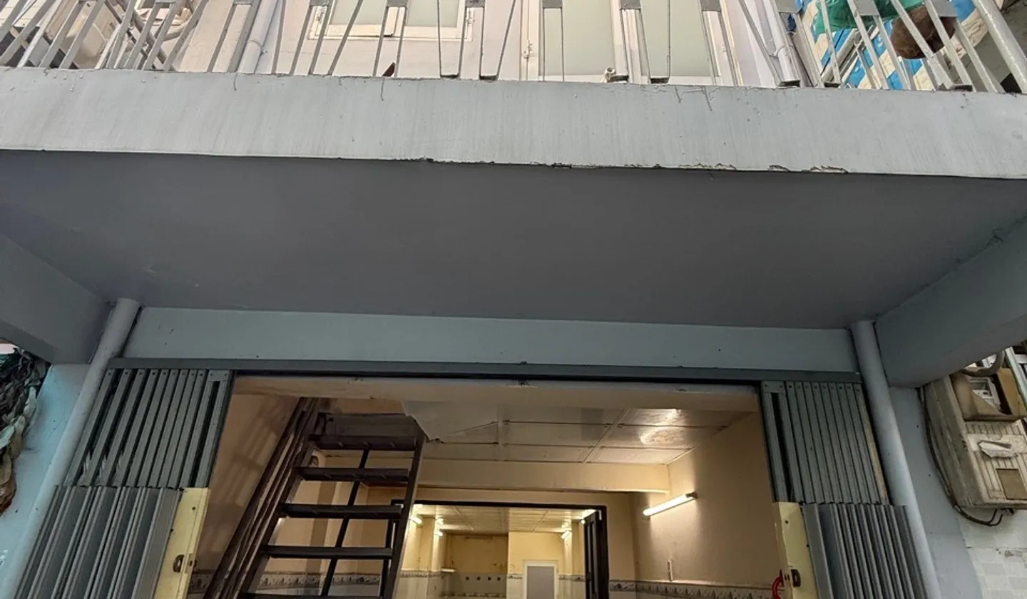 NHỈNH 4 TỶ – NHÀ 3 TẦNG BA ĐÌNH, Q8 | SÁT HẺM XE TẢI... Bán nhà riêng tại Chánh Hưng, Hồ Chí Minh 01