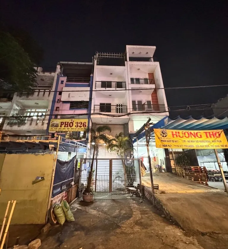 Nhà mặt phố đỉnh An Dương Vương Q6, 6 tầng rộng rãi, giá tốt... Bán nhà mặt phố tại Bình Phú, Hồ Chí Minh 01