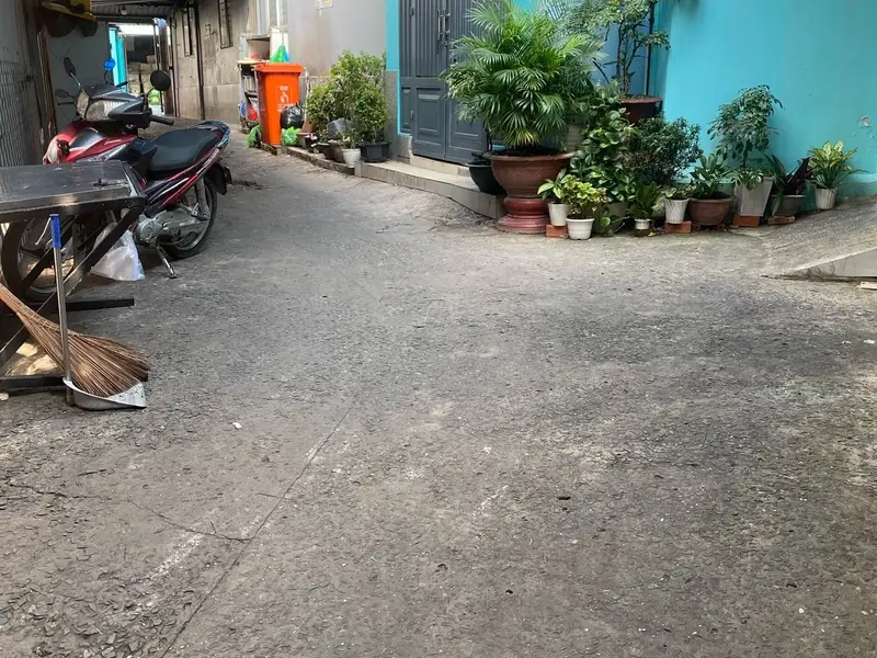 Nhà sát đường ôtô 4 tầng 5 phòng ngủ tại Trần Xuân Soạn với giá giảm lúng sâu... Bán nhà riêng tại Tân Thuận, Hồ Chí Minh 01