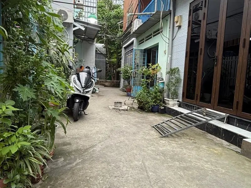 NHÀ 2 TẦNG - HẺM THOÁNG - 4 TỶ 7 (NÓI CHUYỆN VỚI CHỦ)... Bán nhà riêng tại Tân Thuận, Hồ Chí Minh 01