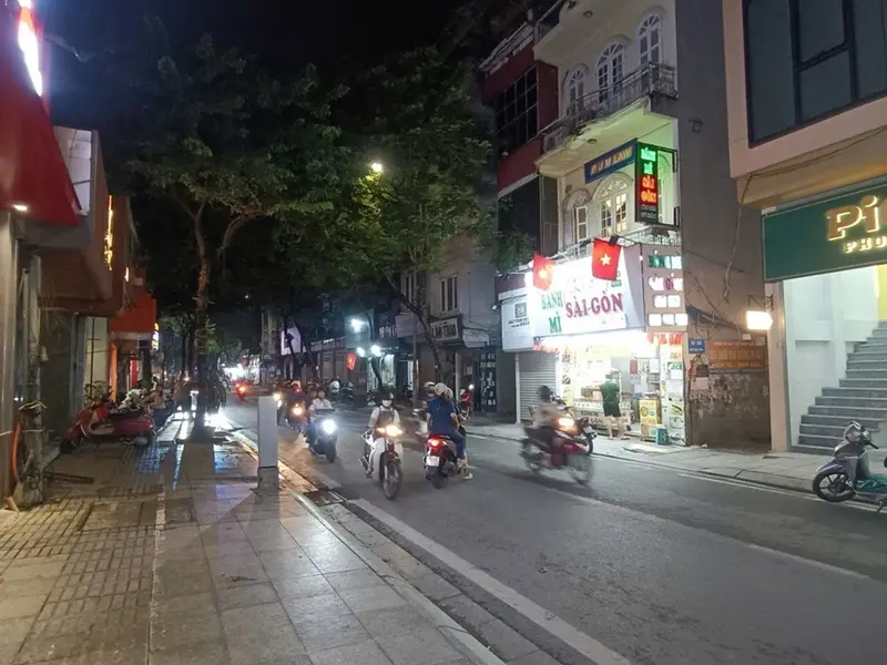 NHÀ MẶT PHỐ ĐỘI CẤN ĐẲNG CẤP BA ĐÌNH, LÔ GÓC VỊ TRÍ KINH DOANH ĐẮC ĐỊA DÒNG TIỀN 1,2 TỶ 1 NĂM... Bán nhà mặt phố tại Ngọc Hà, Hà Nội 01