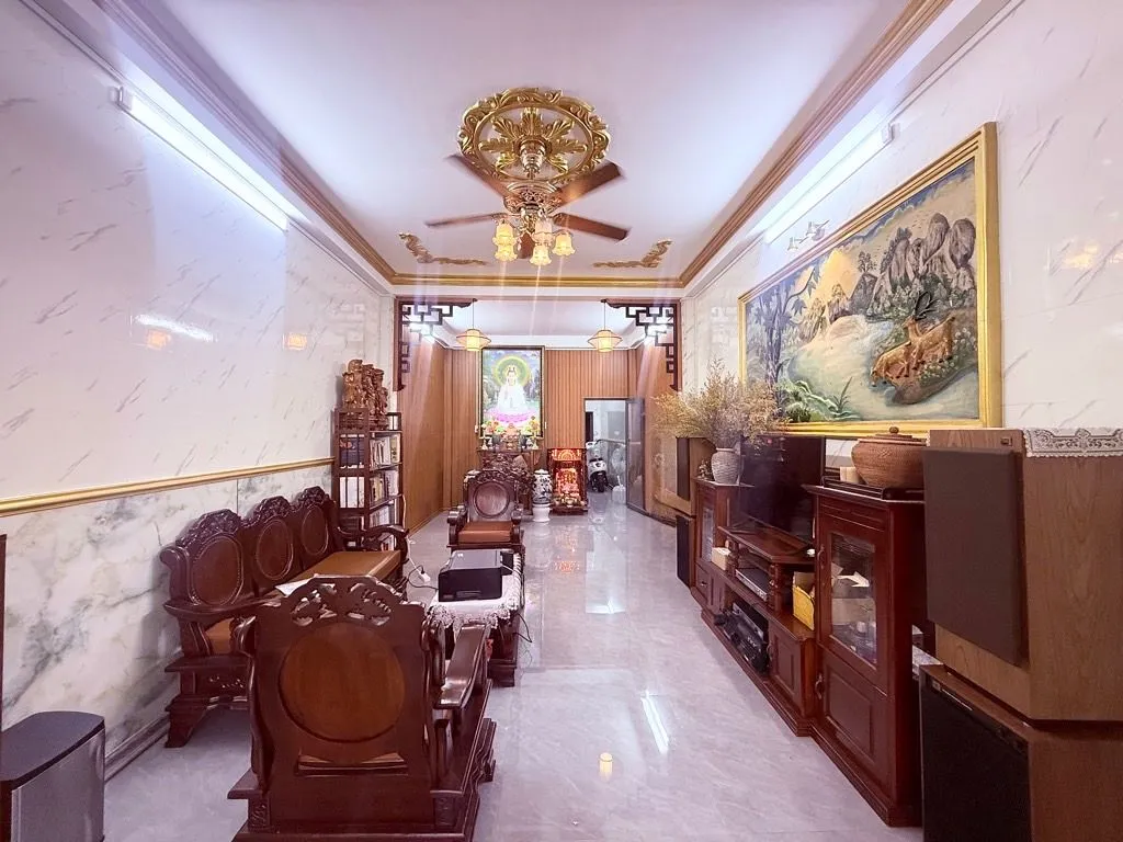NHÀ MỚI ĐẸP BỐ TRÍ NỘI THẤT PHONG CÁCH TÂN CỔ ĐIỂN... Bán owner_side tại An Hội Đông, Hồ Chí Minh 01