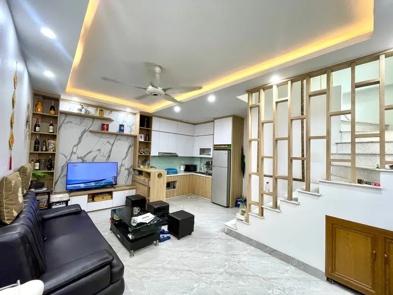 Bán nhà riêng 5 tầng tại phường Long Biên, Hà Nội, gần phố Cổ Linh... Bán nhà riêng tại Long Biên, Hà Nội 01