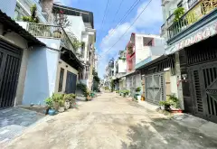 Nhà 2 Tầng Mặt Tiền Rộng, Hẻm Xe Tải Quận 12 - Cơ Hội Vàng Cho Gia Đình Hiện Đại... Bán nhà riêng tại An Phú Đông, Hồ Chí Minh 02