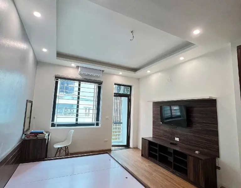Nhà mặt phố vỉa hè rộng, thang máy hiện đại, kinh doanh cực đỉnh... Bán nhà mặt phố tại Kiến Hưng, Hà Nội 01