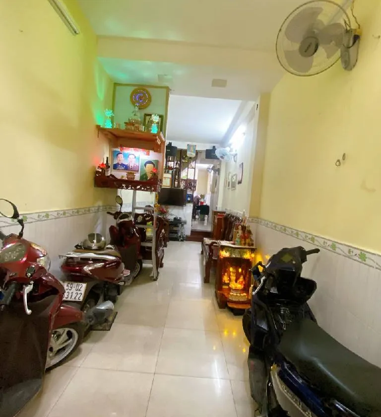 Nhà 4 tầng tiện nghi, trung tâm Quận 10 giá hấp dẫn... Bán nhà riêng tại Hòa Hưng, Hồ Chí Minh 01