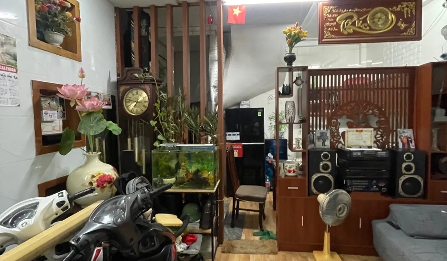 Bán Nhà Kim Giang DÂN XÂY - LÔ GÓC - KINH DOANH - NGÕ THÔNG nhà đẹp ở luôn chỉ 6.3 tỷ... Bán nhà riêng tại Định Công, Hà Nội 01