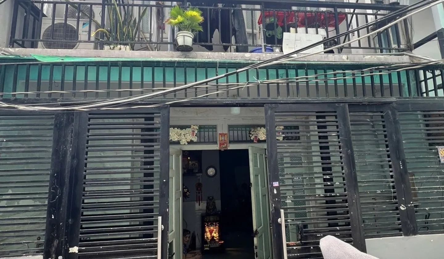 Bán nhà riêng 2 tầng tại Phú Thuận, Quận 7, diện tích 47.5m² sân rộng... Bán nhà riêng tại Phú Thuận, Hồ Chí Minh 01