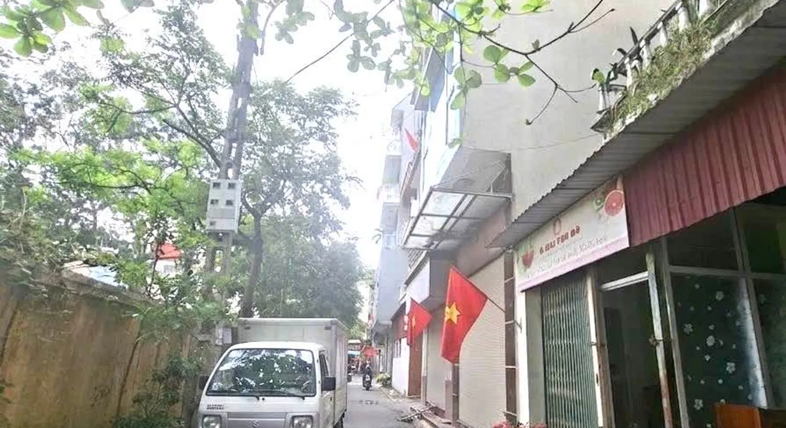 BÁN NHÀ 2 TẦNG TRUNG TÂM TRÂU QUỲ SÁT CHỢ SINH VIÊN NÔNG NGHIỆP... Bán nhà riêng tại Gia Lâm, Hà Nội 01