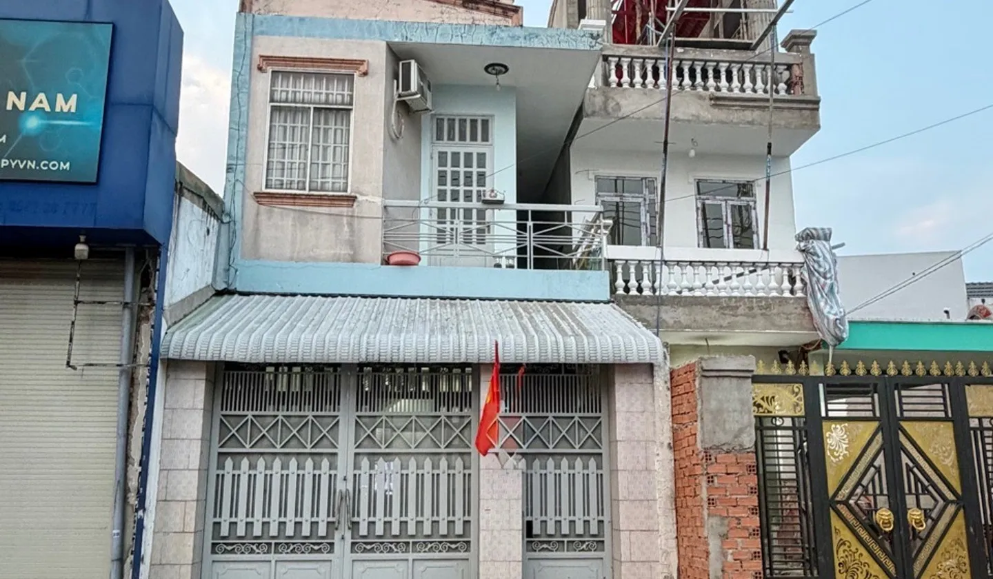 Bán nhà mặt phố 2 tầng diện tích 100m² tại Quận 12, mặt tiền 5m, giá 9.5 tỷ... Bán nhà mặt phố tại Đông Hưng Thuận, Hồ Chí Minh 01