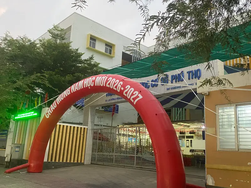 B.án Nh.à gần THCS Phú Thọ - phố Sủi Cảo Hà Tôn Quyền - trệt 1 lửng 2 lầu sân thượng - DT 78,1m2, c... Bán nhà riêng tại Minh Phụng, Hồ Chí Minh 01