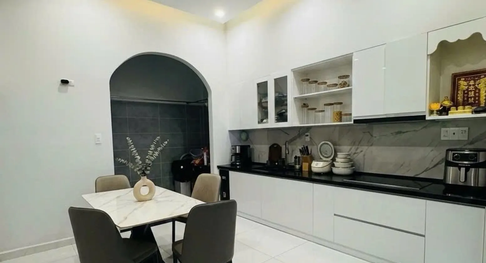 XE HƠI NGỦ TRONG NHÀ, TẶNG FULL NỘI THẤT ĐẸP - 4Tầng-Ngang 5m-Dưới 4.95 đồng- BÌNH TÂN... Bán nhà riêng tại Bình Hưng Hòa, Hồ Chí Minh 01