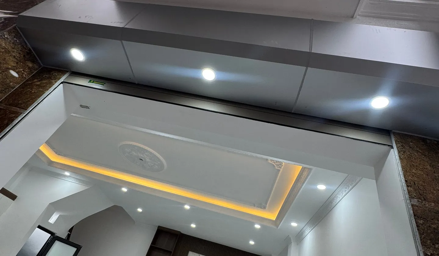 Nhà 5 Tầng Hiện Đại Hướng Đông Nam, Ô Tô Đỗ Cửa, Vị Trí Đắc Địa Đáng Sở Hữu... Bán nhà riêng tại Nam Phù, Hà Nội 01