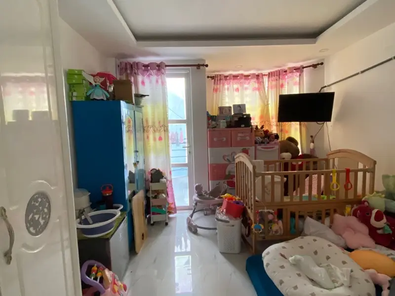 Nhà đẹp nở hậu tại quận trung tâm, chỉ vài bước chân ra đường lớn... Bán nhà riêng tại Bàn Cờ, Hồ Chí Minh 01