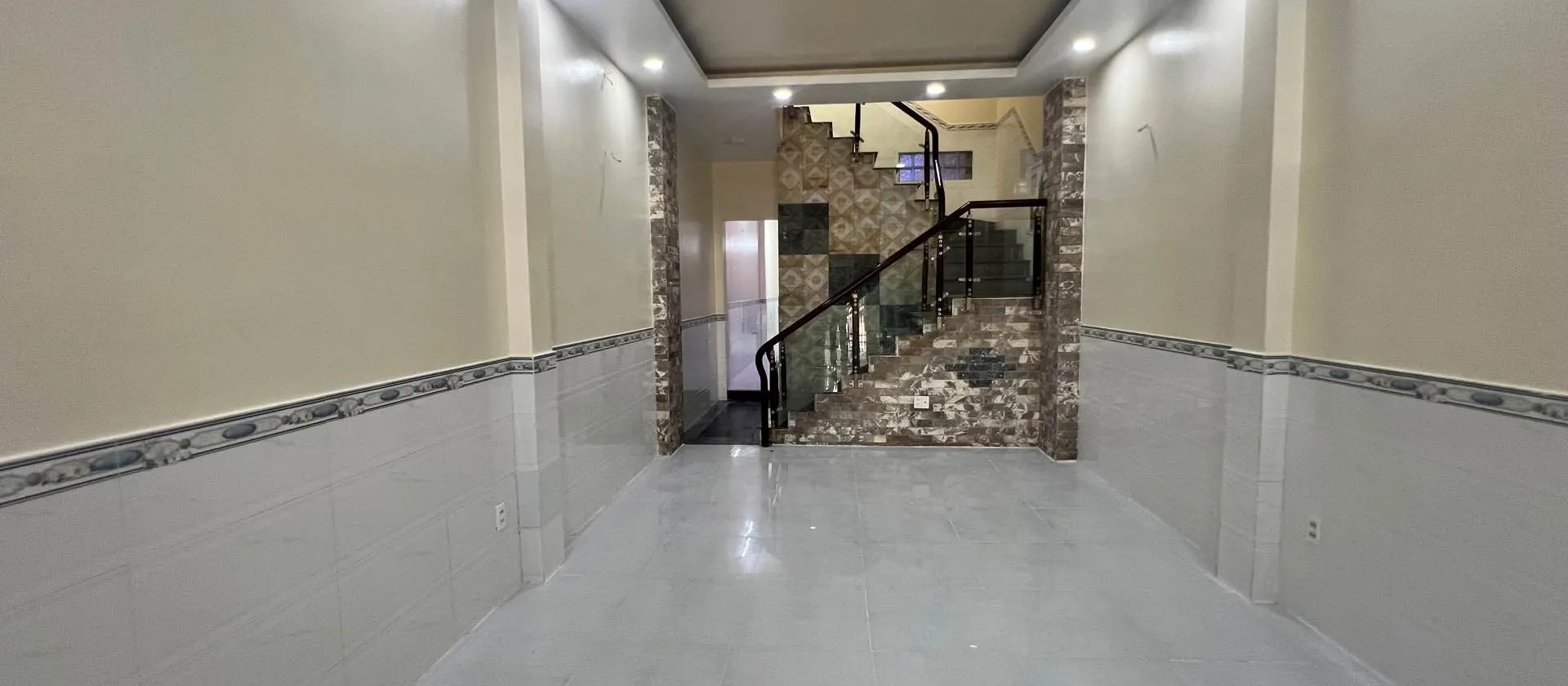 CẬN TÂN PHÚ 110M² - XD 3 TẦNG BTCT - HẺM KD 6M THÔNG... Bán nhà riêng tại Bình Tân, Hồ Chí Minh 01