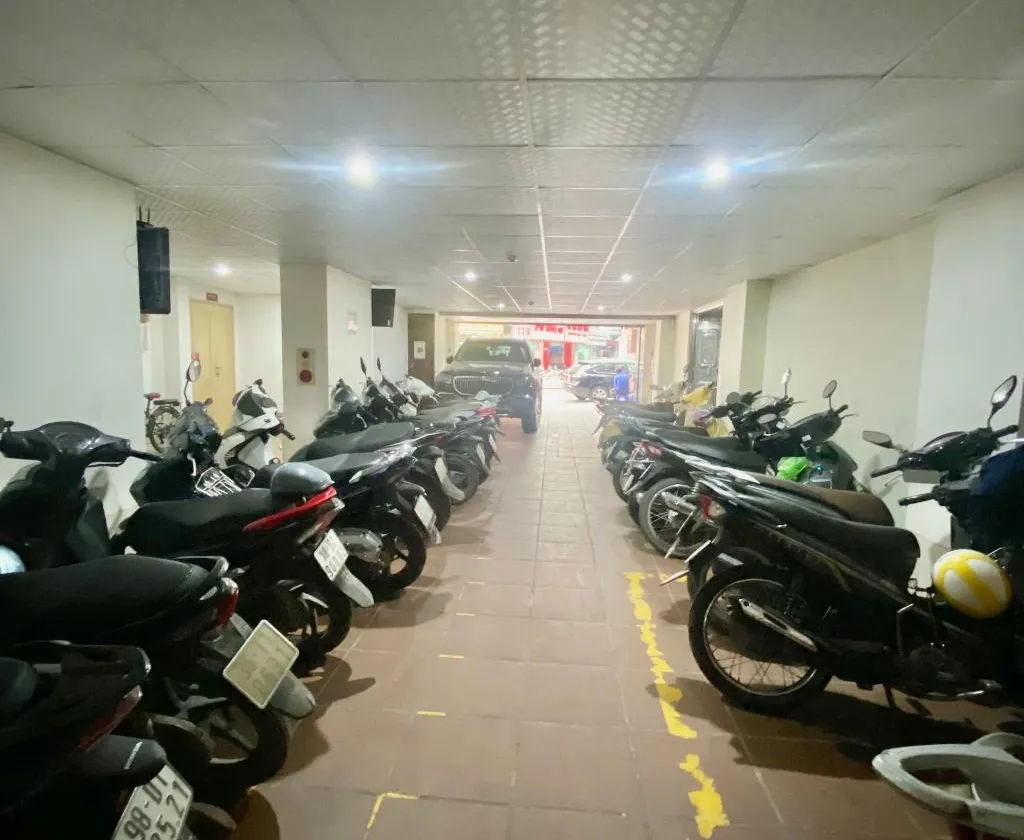 Nhà mặt phố 9 tầng đẳng cấp với doanh thu ổn định tại trung tâm thành phố... Bán nhà mặt phố tại Bạch Mai, Hà Nội 01